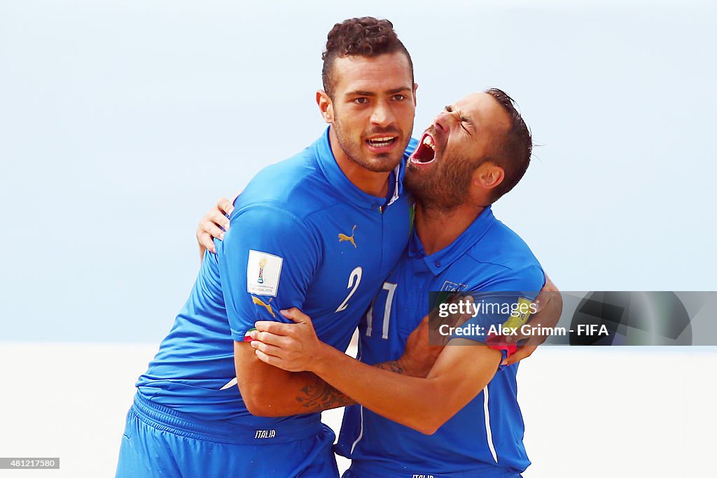 Italy v Tahiti: Semi-final - FIFA Beach Soccer World Cup