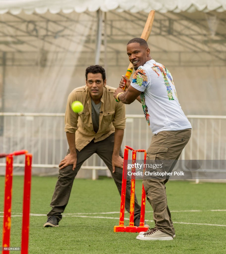 "The Amazing Spider-Man 2" Stars Andrew Garfield And Jamie Foxx Engage In A Game Of Cricket With Celebrity Host Samir Kochhar for India's Massively Popular Show "Extraa Innings