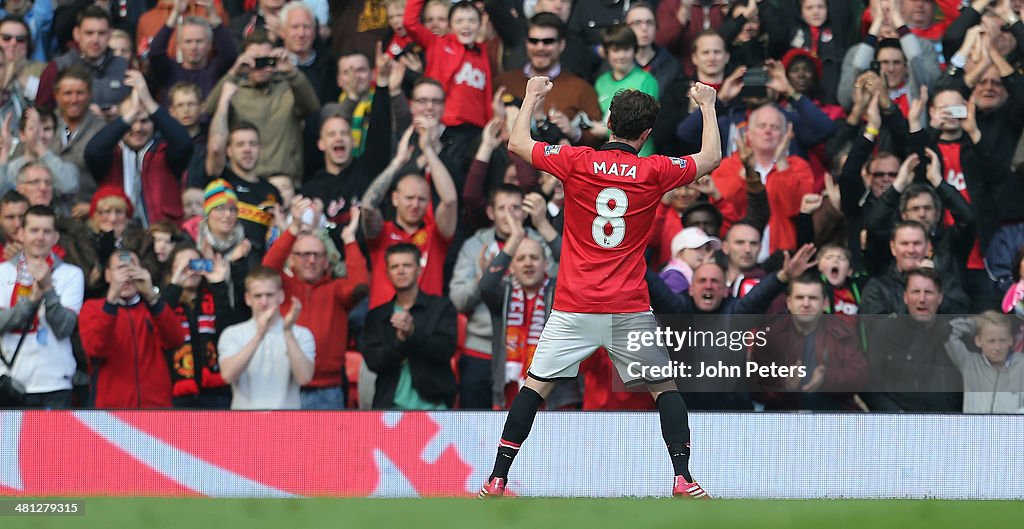 Manchester United v Aston Villa - Premier League