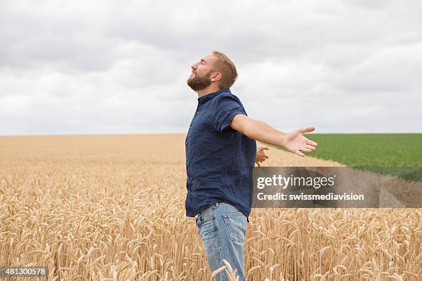 Man Extending Arm Extend Arm Photos and Premium High Res Pictures - Getty Images