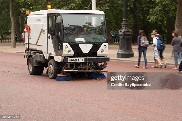 varredora de london road - street sweeper - fotografias e filmes do acervo