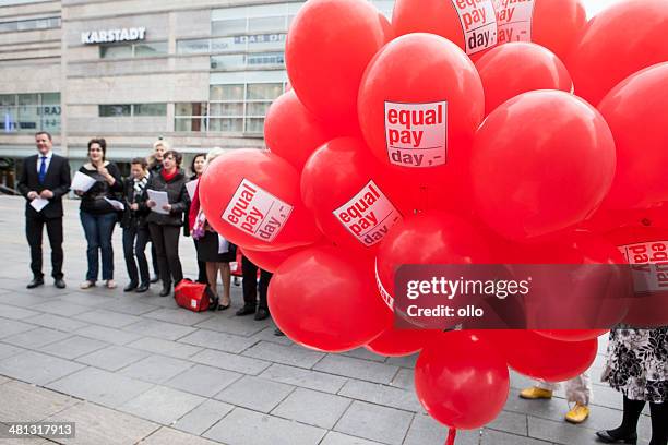 equal pay day wiesbaden 2014 - equal pay day bildbanksfoton och bilder
