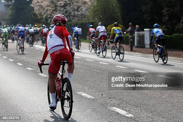 Luca Paolini of Italy speaks to his team during the E3 Harelbeke Cycle Race on March 28, 2014 in Harelbeke, Belgium.