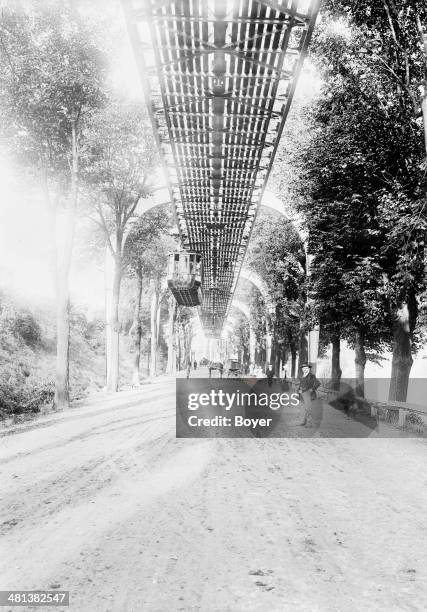 Railway suspension bridge. Elberfeld-Barmen , circa 1901.