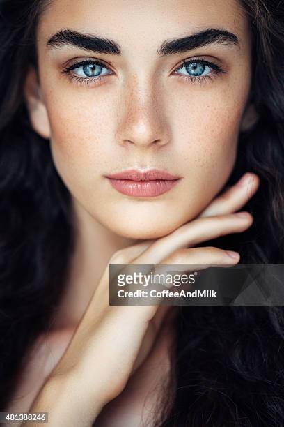 15,317 Brown Hair Blue Eyes Photos and Premium High Res Pictures - Getty  Images