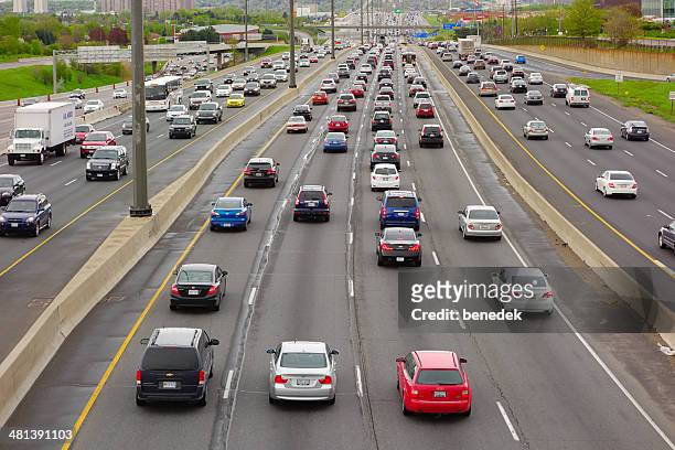highway rush hour traffic - ontario canada stock pictures, royalty-free photos & images