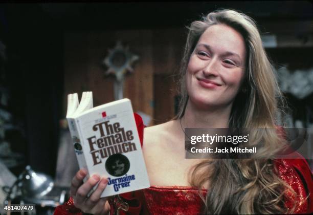 Meryl Streep rehearsing for the Shakespeare in the Park production of The Taming of the Shrew which co-starred Raul Julia.
