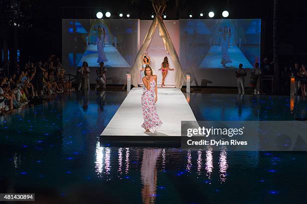 13,714 Miami Swim Week 2015 Stock Photos, High-Res Pictures, and Images