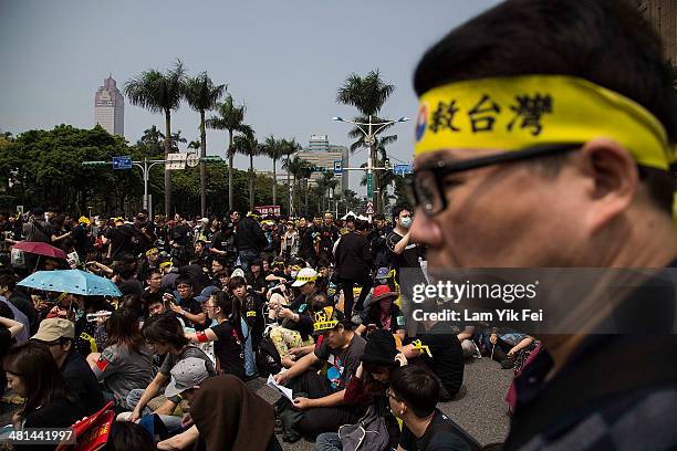 Ten of thousand protesters attend the rally called by the student groups occupying the Legislature Yuan on March 30, 2014 in Taipei, Taiwan....