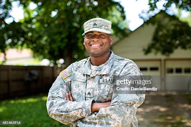 african american sergeant u.s. army - sergeant stockfoto's en -beelden