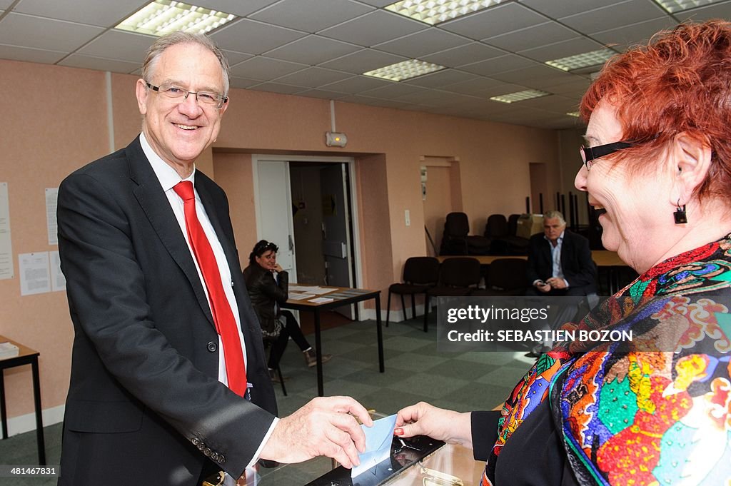 FRANCE2014-VOTE-PS-BELFORT-BUTZBACH