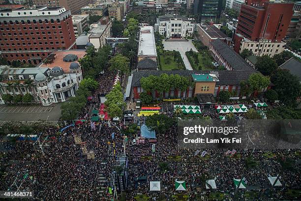 Over two hundred thousand protesters rally on March 30, 2014 in Taipei, Taiwan. Taiwanese student protesters opposing the contentious cross-strait...