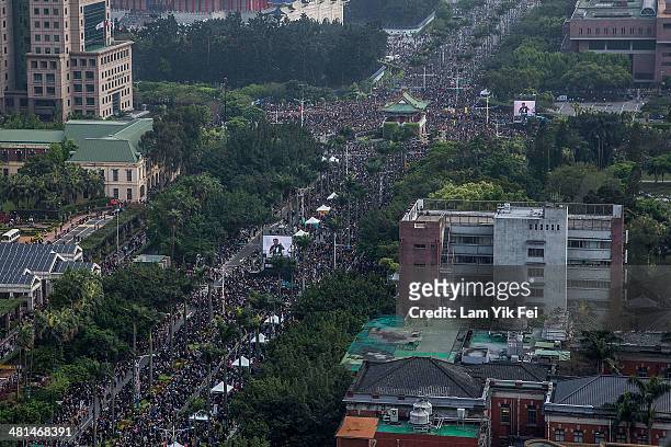 Over two hundred thousand protesters rally on March 30, 2014 in Taipei, Taiwan. Taiwanese student protesters opposing the contentious cross-strait...