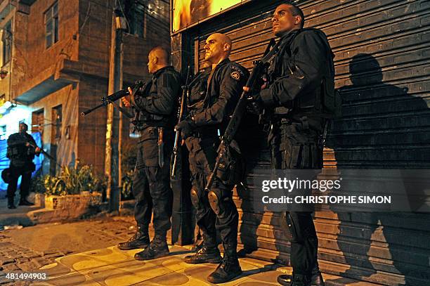 Bope Police Rio 123 Brazilian Military Police Bope Elite Unit Stock Photos, High-Res ...