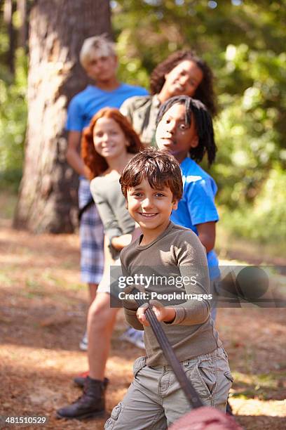 learning teamwork through play - kids summer camp stock pictures, royalty-free photos & images
