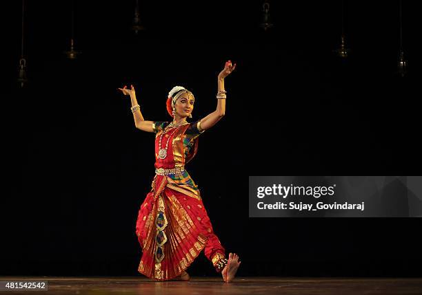 nidhi ravishankar-bharatanatyam - bharat natyam foto e immagini stock