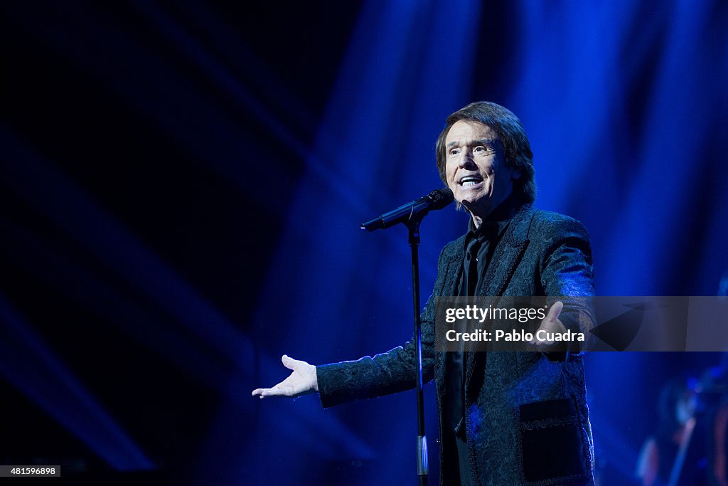 Reaphael Singer Spanish singer Raphael performs in concert at Teatro Real on July 22 ...