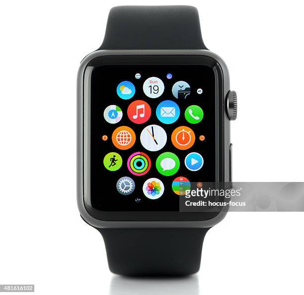 apple montre sport - montre connectée photos et images de collection