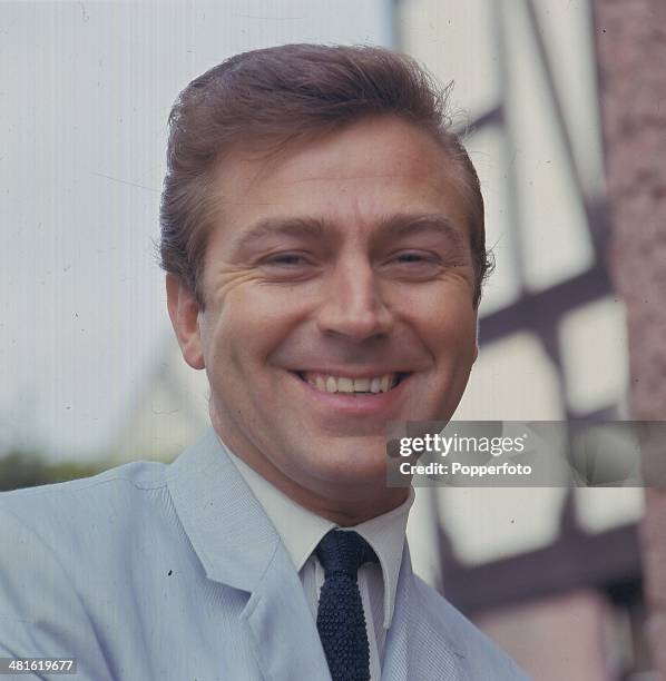 English comedian and singer Des O'Connor in 1968.