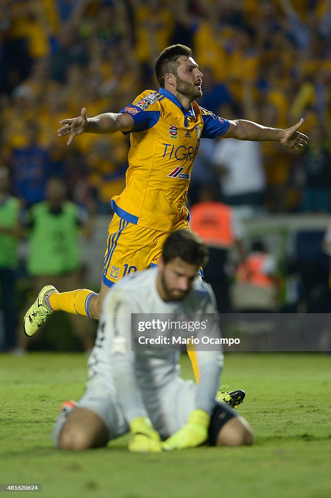 Tigres UANL v Internacional - Copa Bridgestone Libertadores 2015