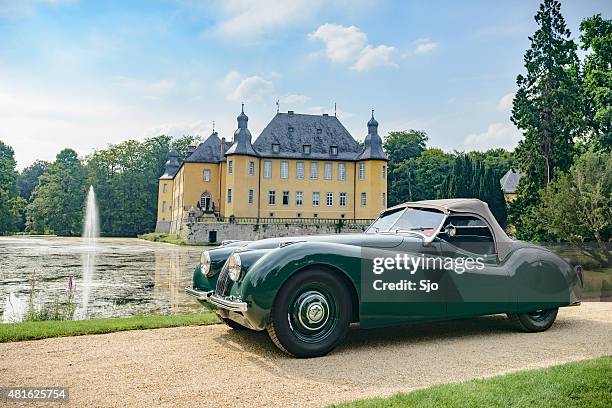 jaguar xk120 britânico clássico roadster - sjoerd van der wal or sjo imagens e fotografias de stock