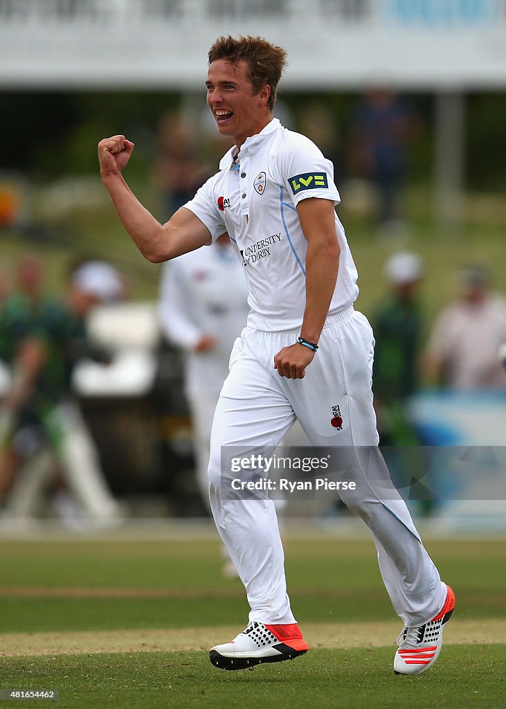 Derbyshire v Australia - Tour Match