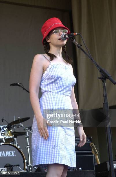 Musician Lisa Loeb performs onstage, Chicago, Illinois, July 4, 2002.