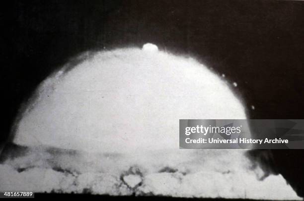 Operation Trinity 263 Trinity Test Stock Photos, High-Res Pictures, and Images - Getty Images