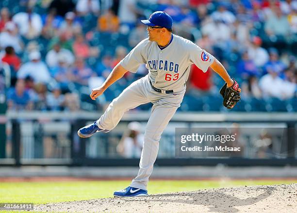 Kevin Gregg of the Chicago Cubs in action against the New York Mets at Citi Field on June 15, 2013 in the Flushing neighborhood of the Queens borough...