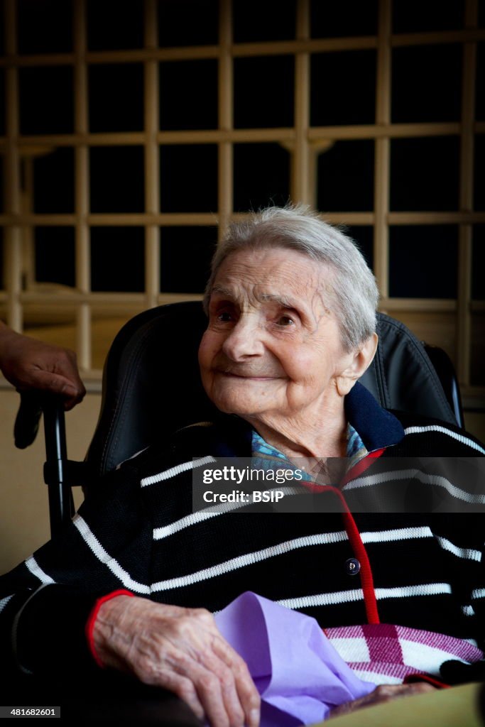 Marguerite Conrad is 110 years old, her family is made up of 5 generations and she knows her great, great grand children. She worked until she was 76 and it was only when she was 101 that she went into a retirement home.