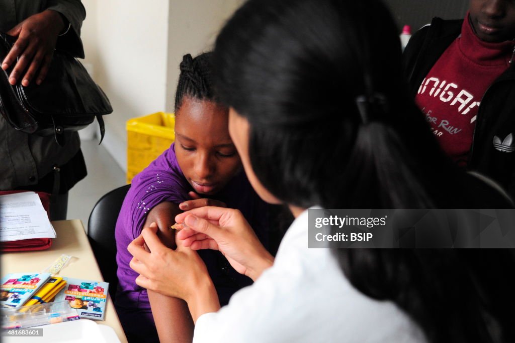 Reportage in the Cornet health centre in Pantin, France where free vaccination sessions are held, without appointment, on every 4th Wednesday of the month. The sessions are carried out in the presence of two council health officers who provide the va