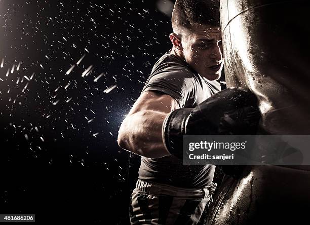 boxing power - body building stockfoto's en -beelden