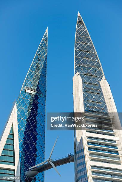 world trade center bahrain - bahrain world trade center stock pictures, royalty-free photos & images