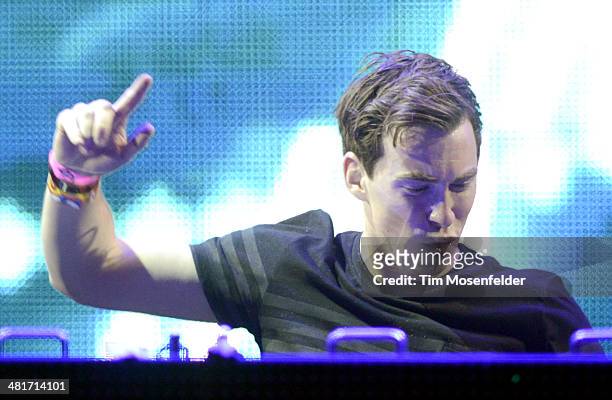 Hardwell performs during the Ultra Music Festival at Bayfront Park Amphitheater on March 30, 2014 in Miami, Florida.
