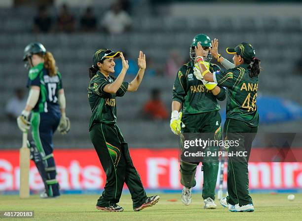 Anam Amin of Pakistan celebrates the wicket of Melissa Scott Hayward of Ireland during the ICC Women's World Twenty20 match between Pakistan Women...