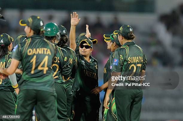 Anam Amin of Pakistan celebrates the wicket of Melissa Scott Hayward of Ireland during the ICC Women's World Twenty20 match between Pakistan Women...