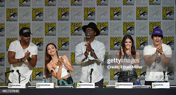 Actor Ricky Whittle, actress Lindsey Morgan, actor Isaiah Washington, actress Marie Avgeropoulos and actor Bob Morley attend a special video...