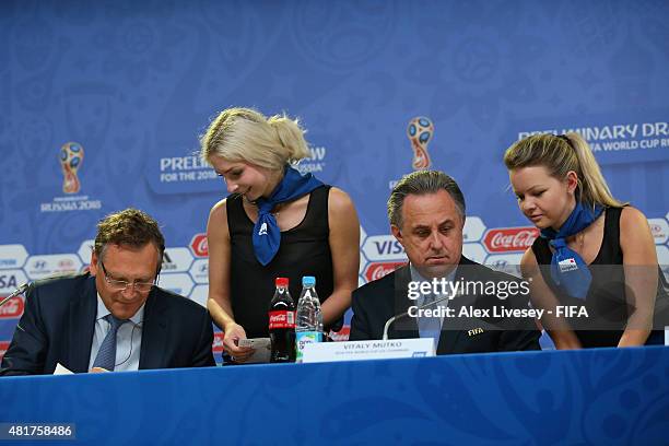 Forcheerman Sign Preliminary Stamp Photos and Premium High Res Pictures - Getty Images