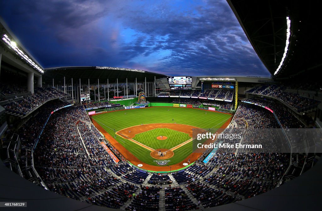 Colorado Rockies v Miami Marlins