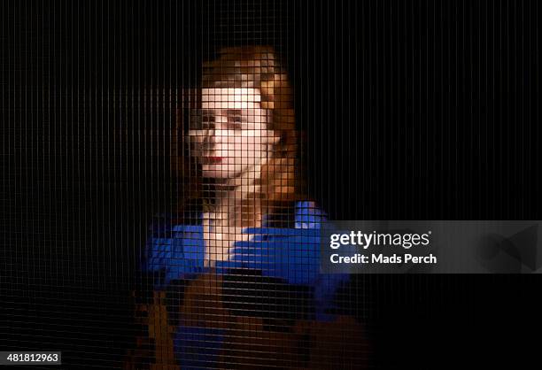 abstract mirror shoot - compuesto digital fotografías e imágenes de stock