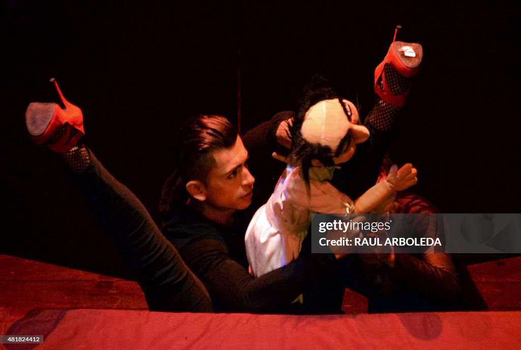 COLOMBIA-PUPPET PORN-THEATER