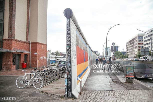 berlin wall - fall of the berlin wall stock pictures, royalty-free photos & images