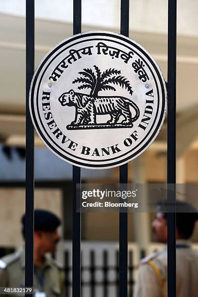 Indian Rbi Indian National Emblem Photos and Premium High Res Pictures - Getty Images