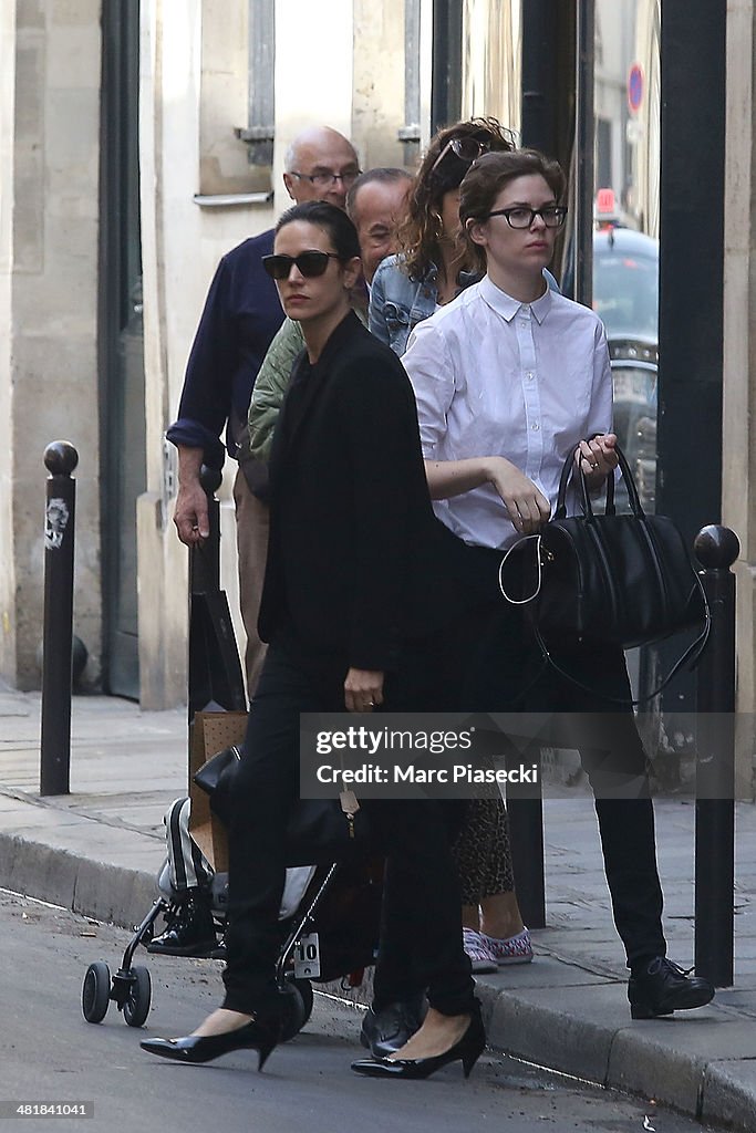 Jennifer Connelly Sighting In Paris