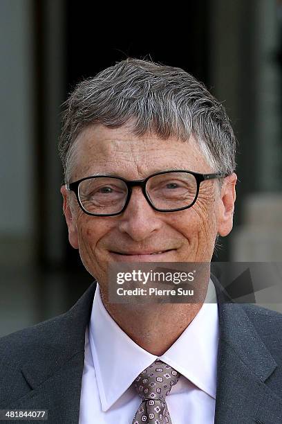 French president Francois Hollande meets with Bill Gates for talks on international solidarity towards africa at Elysee Palace on April 1, 2014 in...