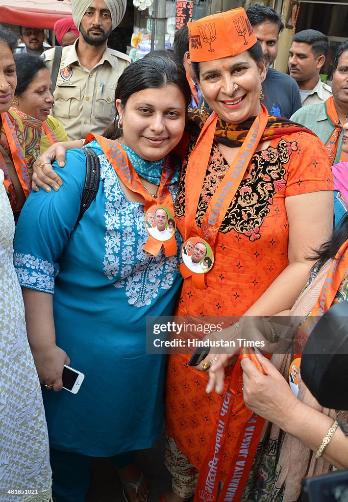 Navjot Kaur Sidhu Campaigns For Arun Jaitley In Amritsar