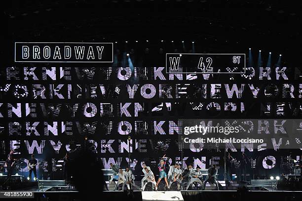 Singer Taylor Swift performs at Gillette Stadium on July 24, 2015 in Foxboro, Massachusetts.