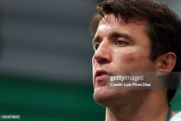 Coach Chael Sonnen addresses his team after Team Sonnen fighter Edgard Castaldelli lost to Team Wanderlei fighter Antonio Carlos Junior during season...