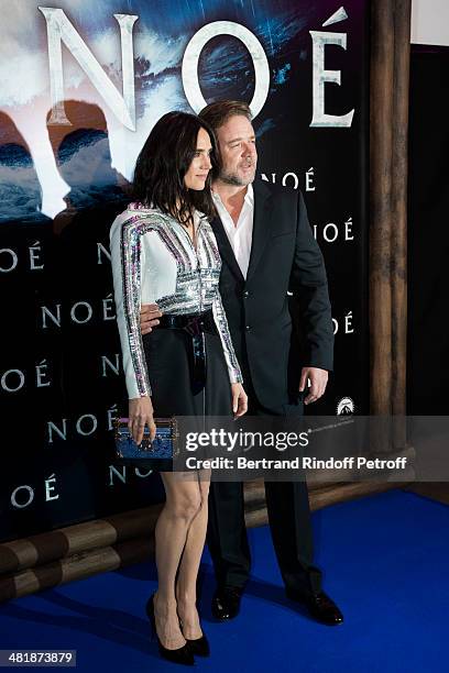 Actors Jennifer Connelly and Russell Crowe pose during the Paris premiere of "Noah" directed by Darren Aronofsky at Cinema Gaumont Marignan on April...