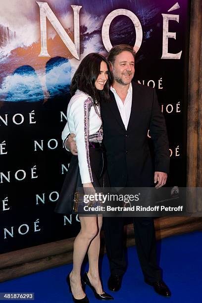 Actors Jennifer Connelly and Russell Crowe pose during the Paris premiere of "Noah" directed by Darren Aronofsky at Cinema Gaumont Marignan on April...